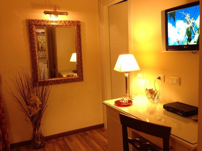 Bed and Breakfast Residenza Domiziano Рим Экстерьер фото