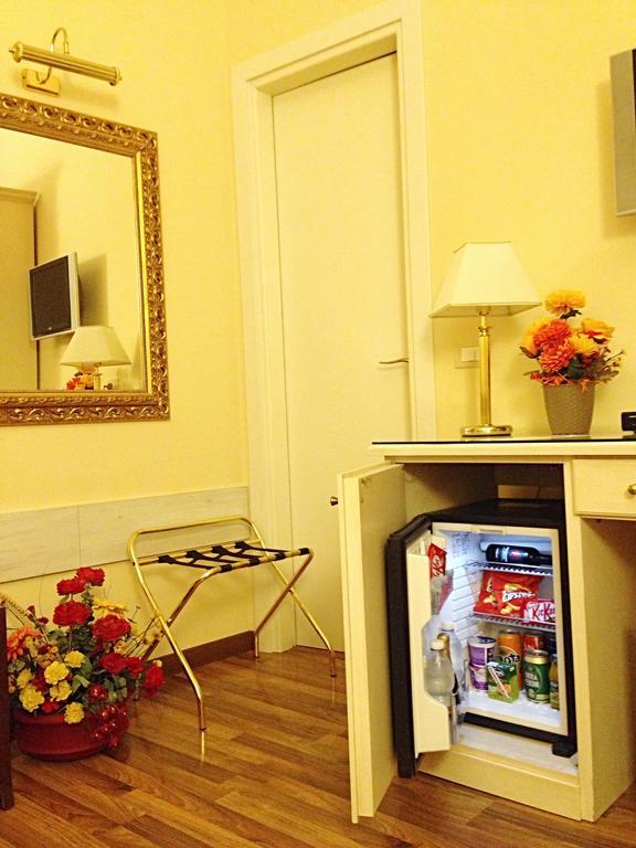 Bed and Breakfast Residenza Domiziano Рим Экстерьер фото
